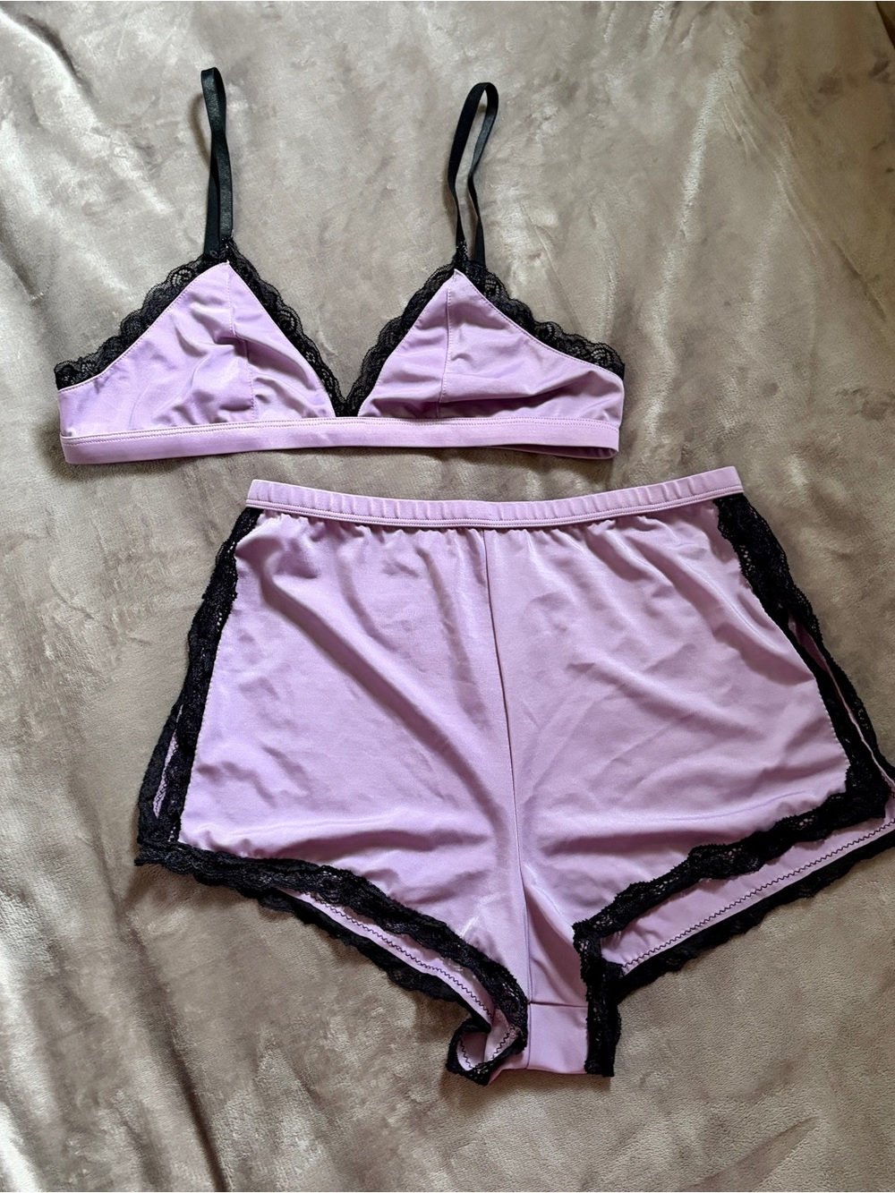 Women’s Lavender Lace-Trim Sleep Set